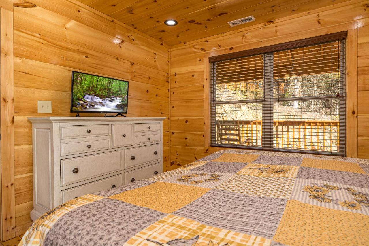 5Bd5B Escape Cabin With 2 Hottubs, Thtr &Game Rm,1Mi To The Parkway! 4Mi To Dollywood - Spring Deal Pigeon Forge Exterior foto